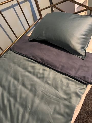 Lightweight Fabric Weighted Blanket – 3/4/5 kg (Grey/Green)-ADD/ADHD,Calming & Anxiety,Sleep,Sleep Issues,Teen Sensory Weighted & Deep Pressure,Toys for Anxiety,Weighted & Deep Pressure,Weighted Blankets-Learning SPACE